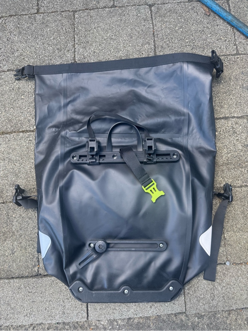 Waterfly Defender Waterproof Bike Rear Rack Bag (25L) - Picture 2 of 5